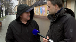 «Один з урною, два з автоматами»: люди у Запоріжжі про легітимність так званих референдумів на окупованих територіях