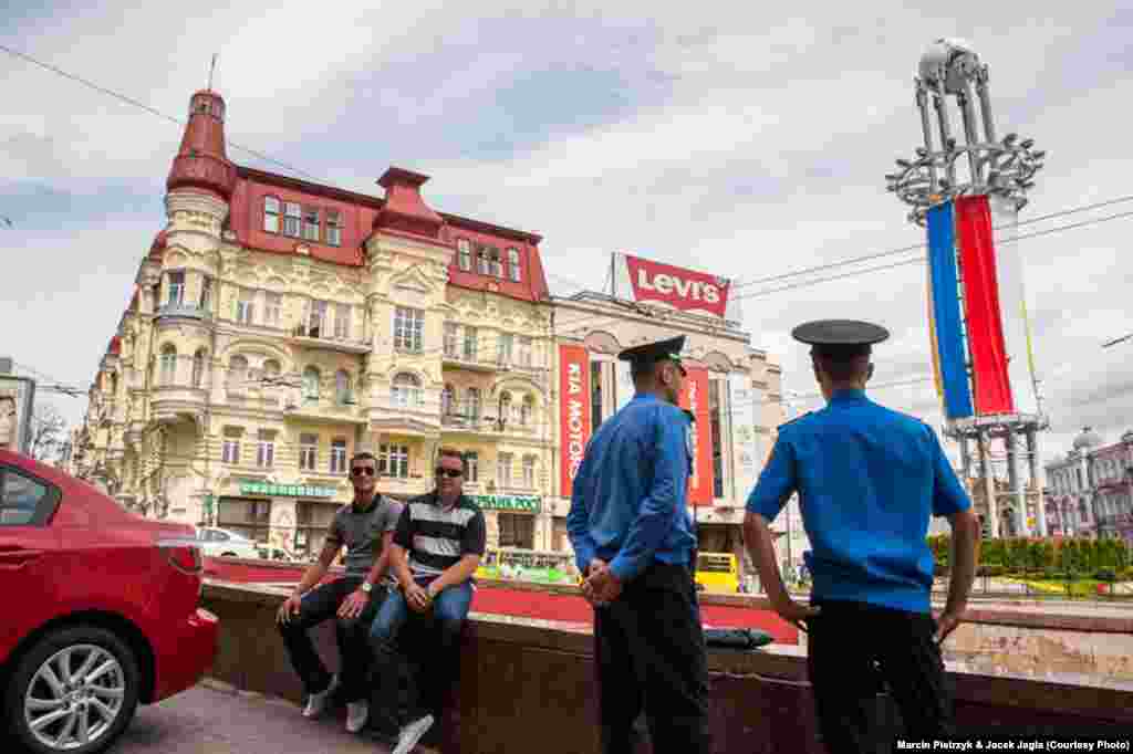 P&euml;rve&ccedil; biletave, ata vizitor&euml;t than&euml; t&euml; mos ken&euml; pasur probleme tjera.