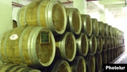 Приказ допустить грузинский коньяк на российский рынок как можно скорее руководитель Роспотребнадзора Геннадий Онищенко отдал лично