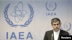 به گفته رییس سازمان انرژی اتمی ایران نصب تدریجی سانتریفوژهای نسل جدید از یک ماه پیش در نطنز آغاز شده است.