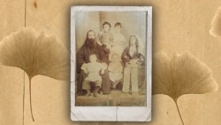 საფოს ბიძა ვლადიმერ კანდელაკი, დედის ძმა, მეუღლესთან და შვილებთან, ზემოთ მარჯვნივ პატარა საფო და აგრაფინა.