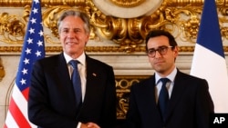 Міністр закордонних справ Франції Жан-Ноель Барро (п) і держсекретар США Ентоні Блінкен, Париж, 8 січня 2025 року