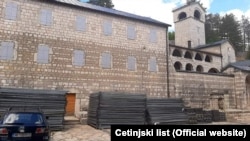 Do sukoba je došlo kada je grupa građana ušla u Cetinjski manastir (na slici), Cetinje, Crna Gora, 1. septembar 2021.