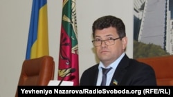 Володимир Буряк виклик на допит наразі не коментував