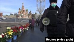 Nemcov orosz ellenzéki vezető emlékezett merényletének évfordulójára, a GRAB 1-re