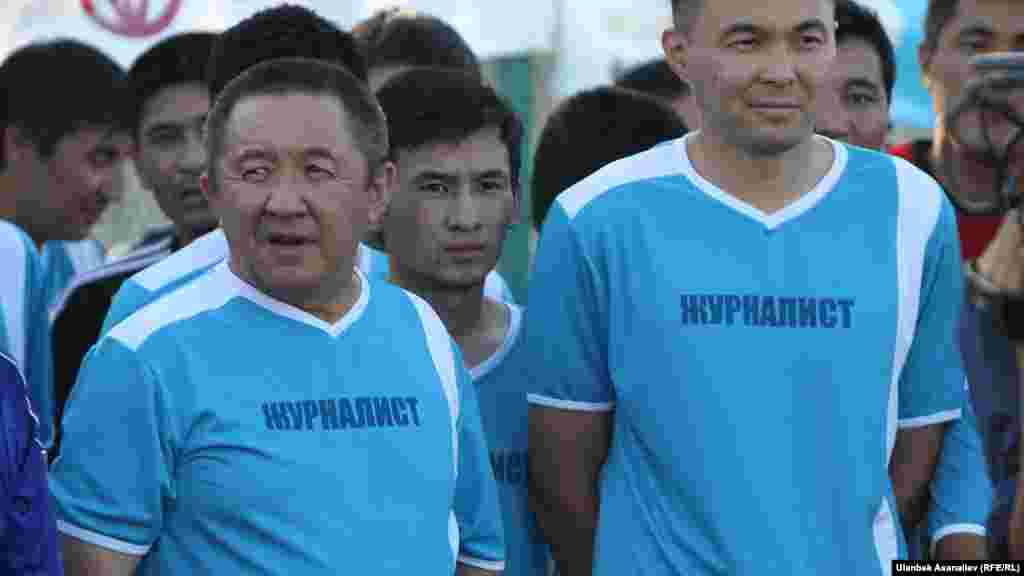 ЭлТР коомдук каналынын директору Султан Жумагулов бащтаган журналисттер командасы турнирдин мыкты командасы деп табылды. 