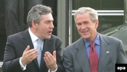 گوردون براون: «ملت آمریکا پس از ۱۱ سپتامبر با شهامت نشان داد که ساختمان ها می توانند از بین بروند ولی ارزش ها نابودی شدنی نیستند.»