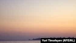 Музыка цвета морской волны царила в этот вечер в самом знаковом месте сухумской набережной