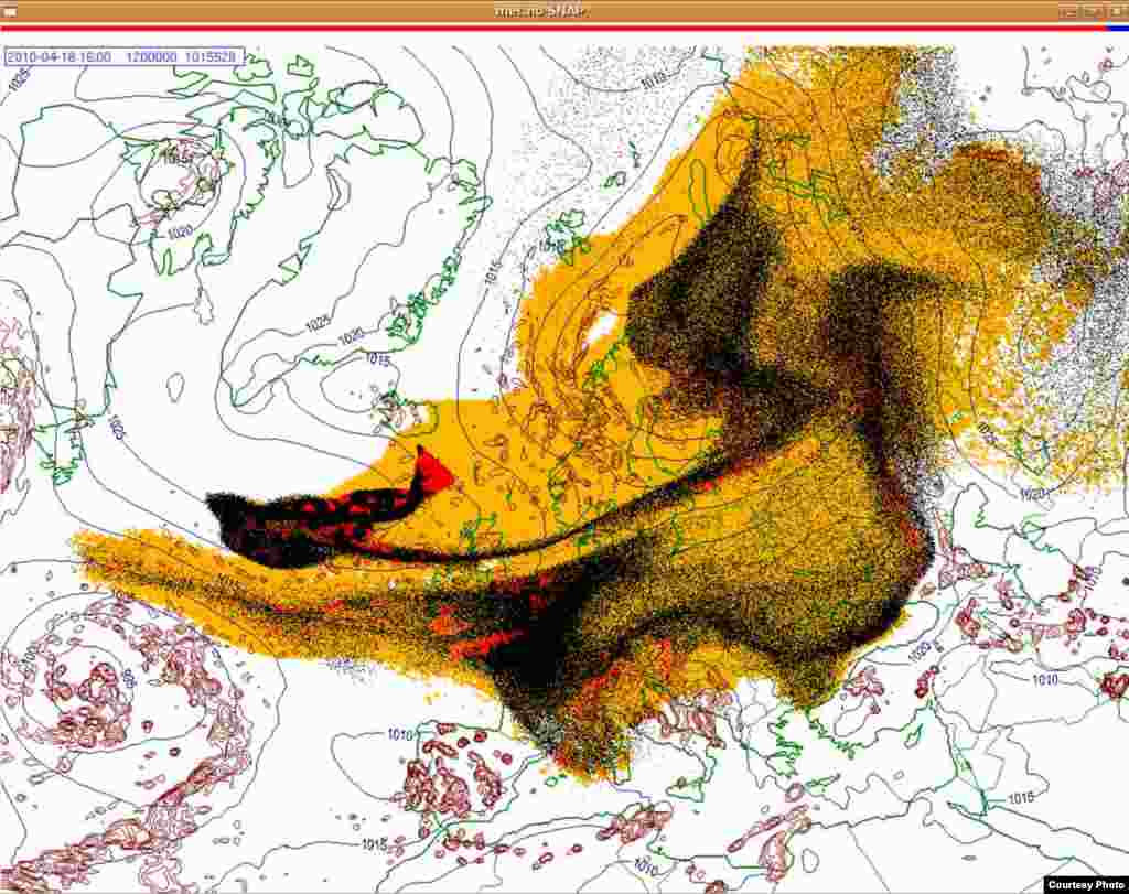 Прогноз перемещения вулканического облака от извержения вулкана в Исландии (18 апреля, 1600 UTC) - Эти изображения показывают прогнозируемое перемещение облака пепла над Европой. Цвета на карте: Желтый - упавший пепел Красный - пепел, упавший под воздействием осадков Черный - облако вулканического пепла Источник: Норвежский метеоинститут