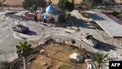 اسرائیل از حدود سه هفته پیش کنترل گذرگاه رفح در سمت فلسطینی را در دست گرفته است