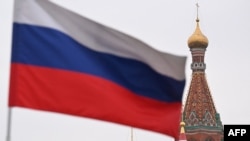 Стверджується, що співробітники російських диппредставництв та інших державних установ працюють у столиці Австрії у понад 40 будинках.