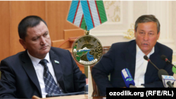 Хокимы Ферганской и Андижанской областей Узбекистана Шухрат Ганиев (слева) и Шухрат Абдурахманов. 