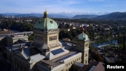 Zgrada švicarskog parlamenta (Bundeshaus) u Bernu