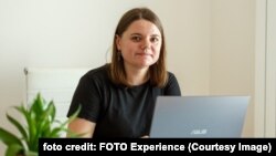 Roxana Molocea este coordonatoarea  programului național Telefonul Vârstnicului, susținut de Fundația Regală Margareta a României.