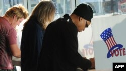 У реєстрі американських виборців виявляють недійсні прізвища