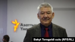 Азимбек Бекназаров.