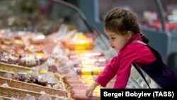 Новорічний стіл з делікатесами коштуватиме 2005 гривень – дослідження