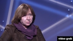 Sada je u Rusiji zastrašujuće upaliti televiziju: Svetlana Aleksijevič