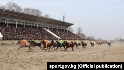 Ипподром «Ак Кула» в Бишкеке. Архивное фото.