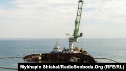 Танкер підніматимуть безкоштовно