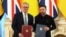 Premierul britanic Keir Starmer și președintele ucrainean Volodimir Zelenski la ceremonia celebrării centenarului parteneriatului dintre cele două țări la Kiev pe 16 ianuarie 2025.