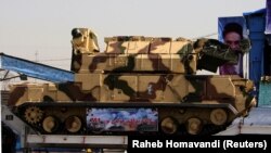 Іранський «Тор-М1» на військовому параді в Тегерані, архівне фото 2009 року