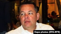 Америкалык пастор Эндрю Брансон.