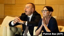 Азербайжандын президенти Илхам Алиев жана анын аялы, вице-президент Мехрибан Алиева.