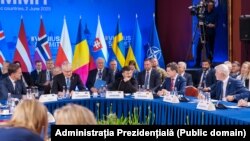 Серед іншого, учасники саміту підтвердили, що безпека України є невід’ємною частиною безпеки євроатлантичного регіону