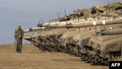 تانک‌های ارتش اسرائیل در تصویری از سال ۲۰۱۳ در بلندی‌های جولان