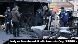 Вдень 22 грудня на різдвяному ярмарку у Львові унаслідок вибуху загорілася одна з хатинок. Через інцидент постраждали п’ять людей, чотирьох із них шпиталізували