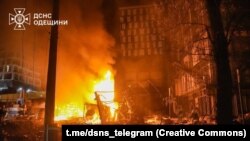 В Одесі пошкоджень зазнала цивільна інфраструктура, зокрема, СТО та легкові автомобілі