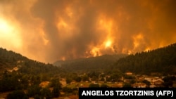Apokaliptikus képek a lángokban álló Görögországból
