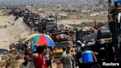 Газа шаарынан качып бараткан палестиндер. 17-сентябрь 2025-жыл
