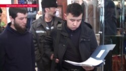 "Удержать людей в страхе". Правозащитники о применении экстремистских статей  в Азии за соцсети