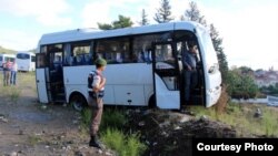 Микроавтобус, в котором ехали кыргызстанцы.