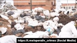 Майданчик у Щолкіному, куди привозять мазутні відходи з кримського узбережжя після аварії російських танкерів «Волгонефть» у Керченській протоці у грудні 2024 року