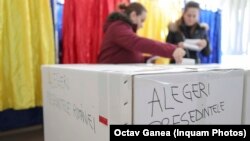 Peste nouă milioane de voturi exprimate la turul I al alegerilor prezidențiale sunt renumărate în aceste zile. 