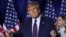 Candidatul republican la președinție și fostul președinte al SUA, Donald Trump, în timpul unei petreceri organizată după alegerile primare din New Hampshire.