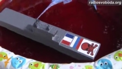 «Не передавайте кривавий «Містраль» Путіну!» – вимагали у Празі чехи й українці