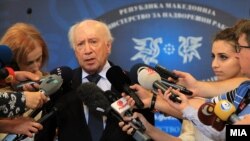 Ndërmjetësuesi i OKB-së, Metju Nimic