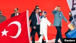 Выступление Реджепа Эрдогана в Стамбуле перед его сторонниками, 16 июня 