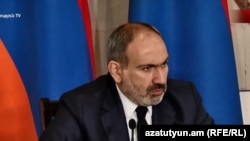 Премьер-министр Армении Никол Пашинян дает пресс-конференцию в Национальной картинной галерее, Ереван, 8 мая 2019 г. 