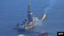 Спасательные работы в Мексиканском заливе продолжаются