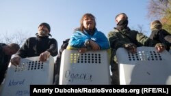 Учасники акції протесту біля Верховної Ради в Києві, 18 жовтня 2017 року 