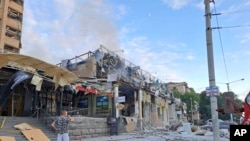 Наслідки російського ракетного удару по піцерії в центрі Краматорська, 27 червня 2023 року