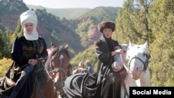 "Так мураскери" ("Манастын уулу Семетей") көркөм тасмасы тартылып жаткан учур. 2021-ж.