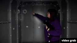 Ucrainenii încearcă noua „Capsulă a vieții”, însă experții atrag atenția că are și limitări.