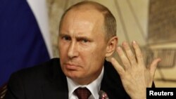 Такий вигляд Володимир Путін мав під час візиту до Туреччини 3 грудня 2012 року