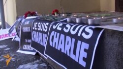 احترام روزنامه‌نگاران به قربانیان حمله به دفتر «شارلی ابدو»